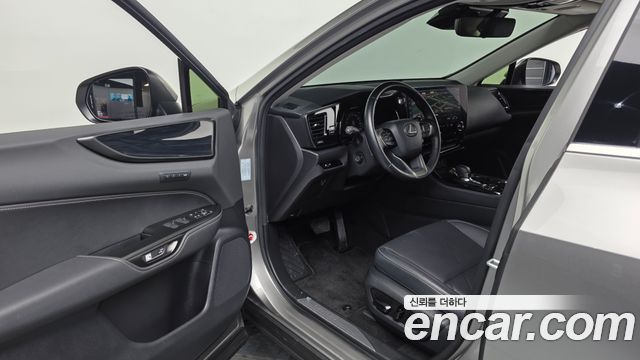 Lexus NX 2022 — photo 13