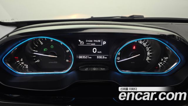 Peugeot 2008 2019 — photo 11