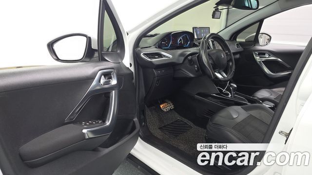 Peugeot 2008 2019 — photo 13