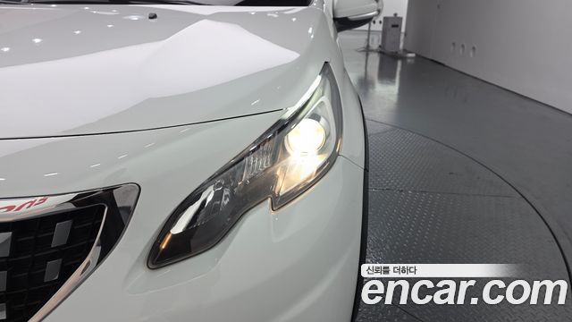 Peugeot 2008 2019 — photo 8