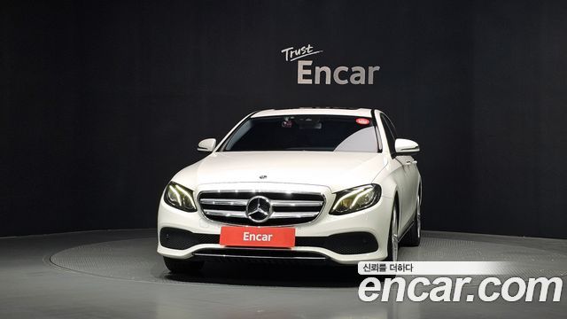 Mercedes-Benz E-Class 2018 — photo 3