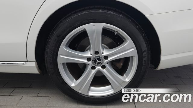 Mercedes-Benz E-Class 2018 — photo 5
