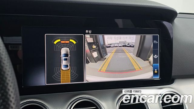 Mercedes-Benz E-Class 2018 — photo 15