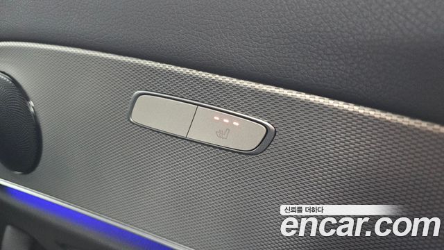 Mercedes-Benz E-Class 2018 — photo 19