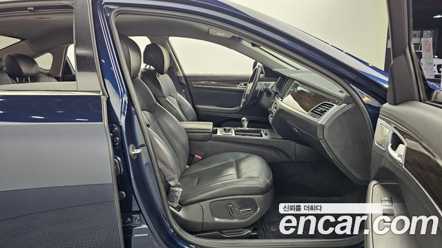 Genesis G80 2019 — photo 18