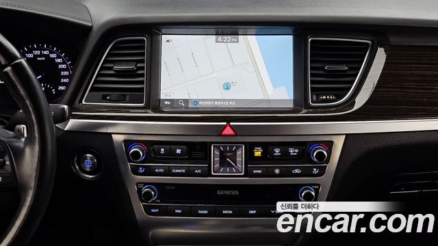 Genesis G80 2019 — photo 20