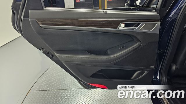 Genesis G80 2019 — photo 15