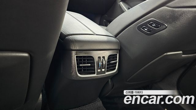 Genesis G80 2019 — photo 31