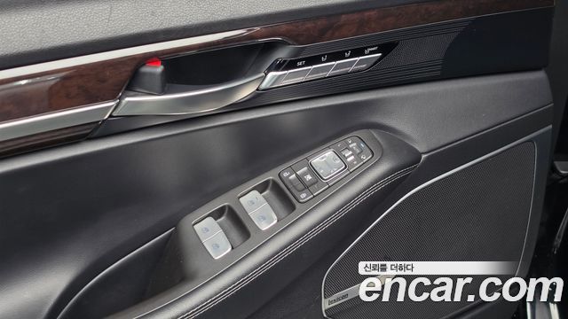 Genesis EQ900 2016 — photo 17