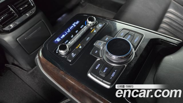 Genesis EQ900 2016 — photo 18
