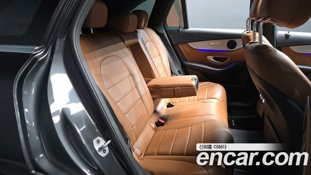 Mercedes-Benz GLC-Class 2022 — photo 17