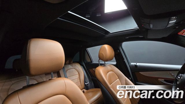 Mercedes-Benz GLC-Class 2022 — photo 25