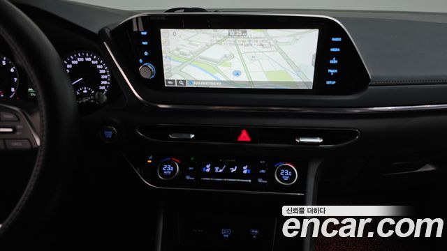 Hyundai Sonata 2022 — photo 19