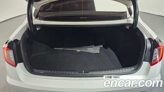 Hyundai Sonata 2022 — photo 26