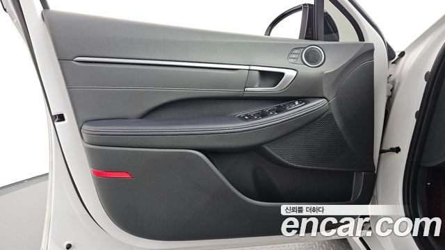 Hyundai Sonata 2022 — photo 14