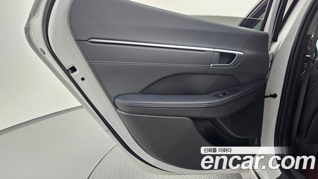Hyundai Sonata 2022 — photo 15