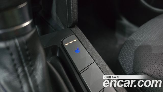 Hyundai AVANTE 2018 — photo 29