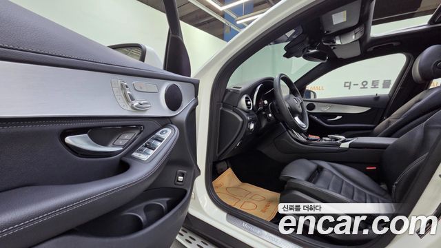 Mercedes-Benz GLC-Class 2018 — photo 9