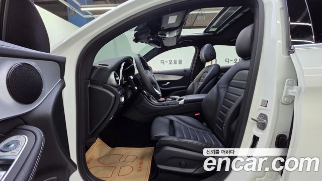Mercedes-Benz GLC-Class 2018 — photo 10