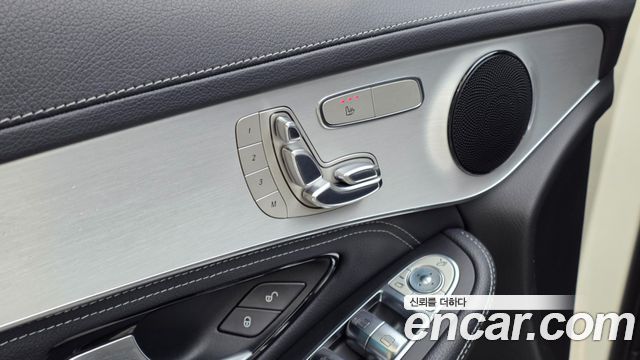 Mercedes-Benz GLC-Class 2018 — photo 11