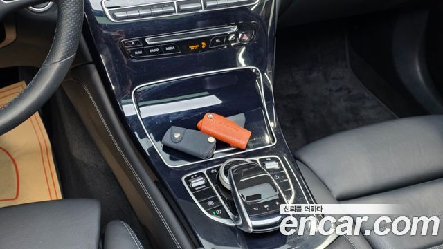 Mercedes-Benz GLC-Class 2018 — photo 15