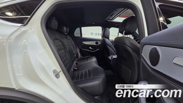 Mercedes-Benz GLC-Class 2018 — photo 19