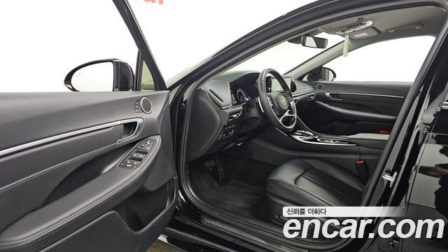Hyundai Sonata 2023 — photo 13