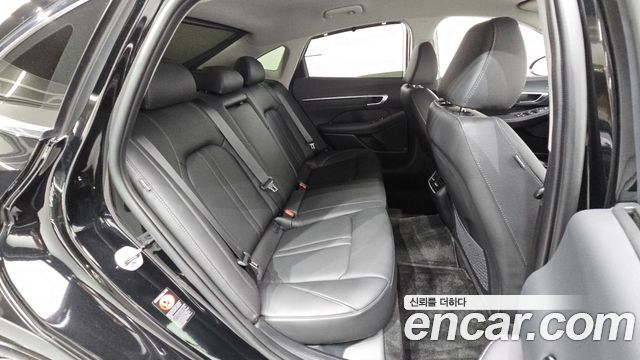 Hyundai Sonata 2023 — photo 17