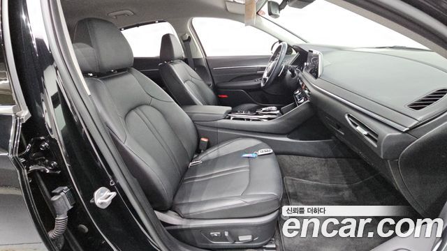 Hyundai Sonata 2023 — photo 18