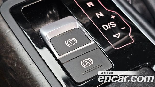 Audi A6 2017 — photo 37