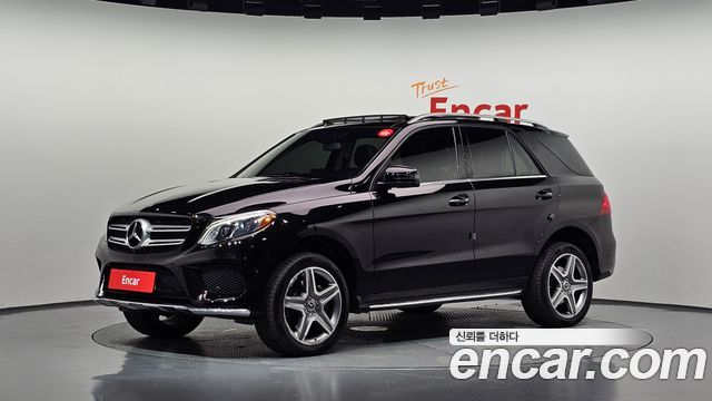 Mercedes-Benz GLE-Class 2018 — photo 1