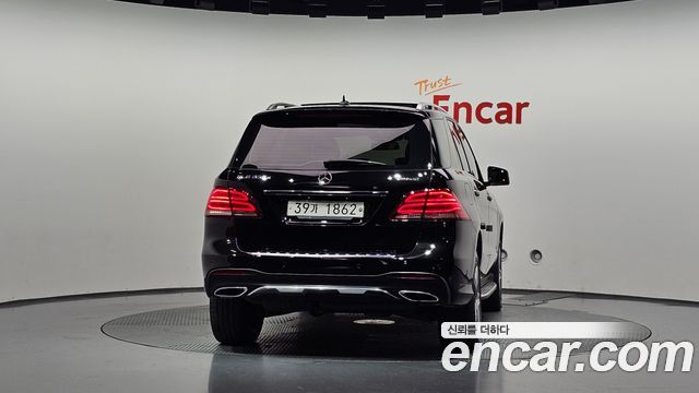 Mercedes-Benz GLE-Class 2018 — photo 4