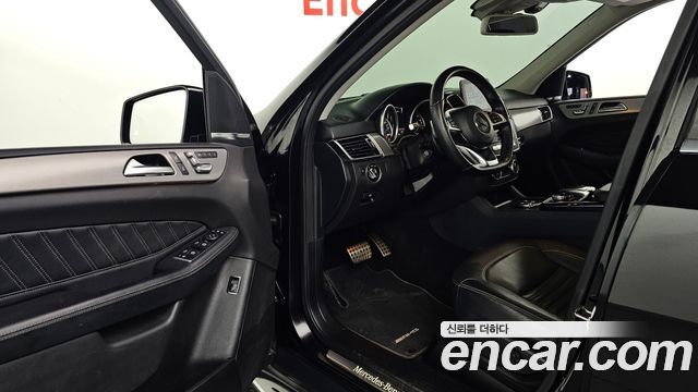 Mercedes-Benz GLE-Class 2018 — photo 13