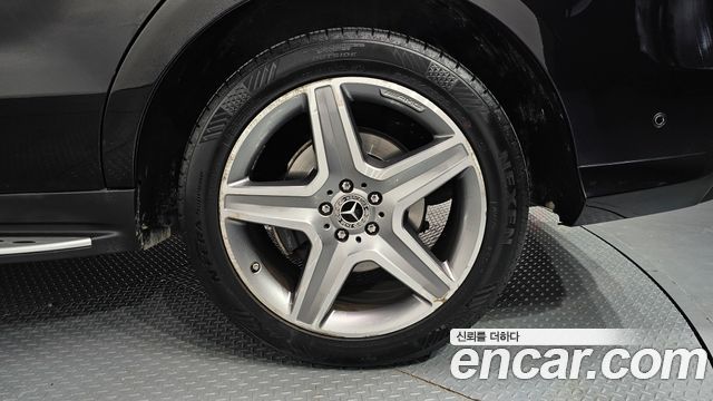 Mercedes-Benz GLE-Class 2018 — photo 7