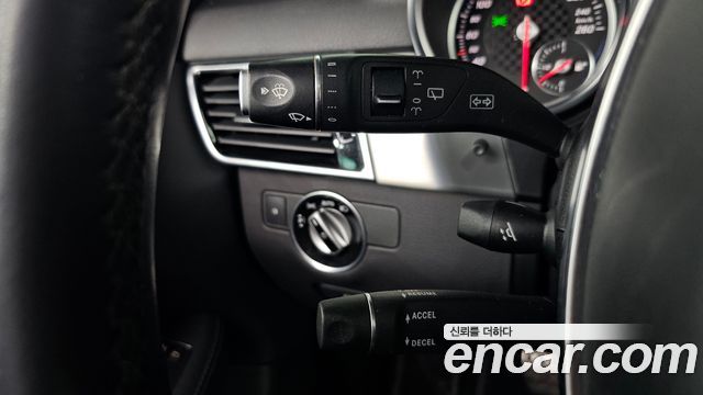 Mercedes-Benz GLE-Class 2018 — photo 30