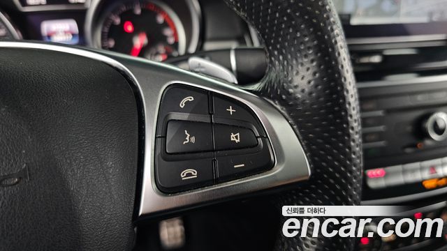 Mercedes-Benz GLE-Class 2018 — photo 31