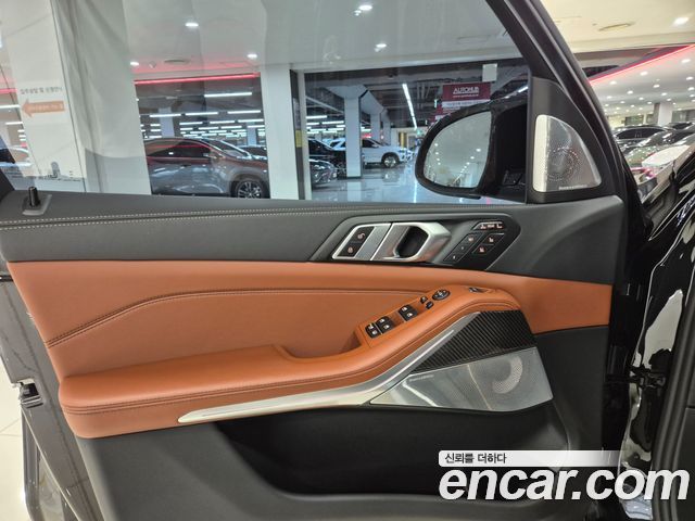 BMW X7 2025 — photo 9
