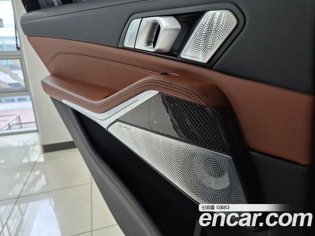 BMW X7 2025 — photo 12