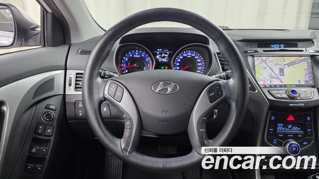 Hyundai AVANTE 2015 — photo 19