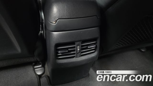 Hyundai AVANTE 2015 — photo 25