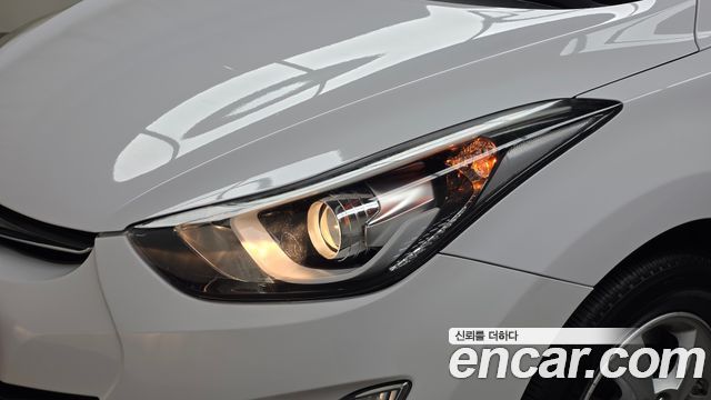 Hyundai AVANTE 2015 — photo 8