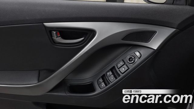 Hyundai AVANTE 2015 — photo 31