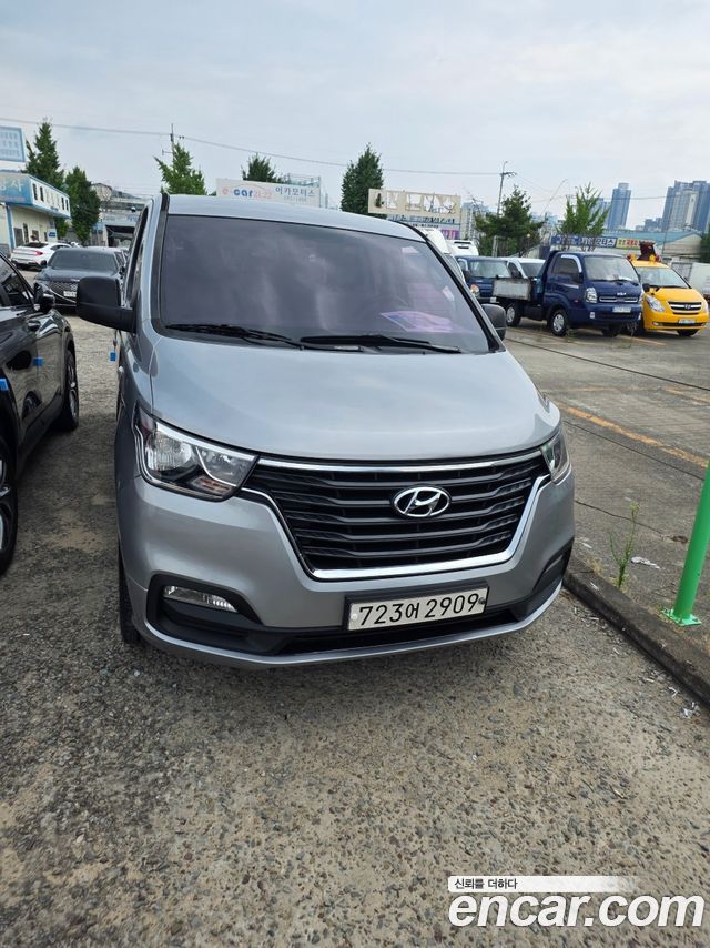 Hyundai Starex 2019 — photo 1