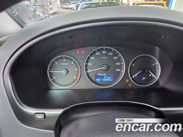 Hyundai Starex 2019 — photo 4