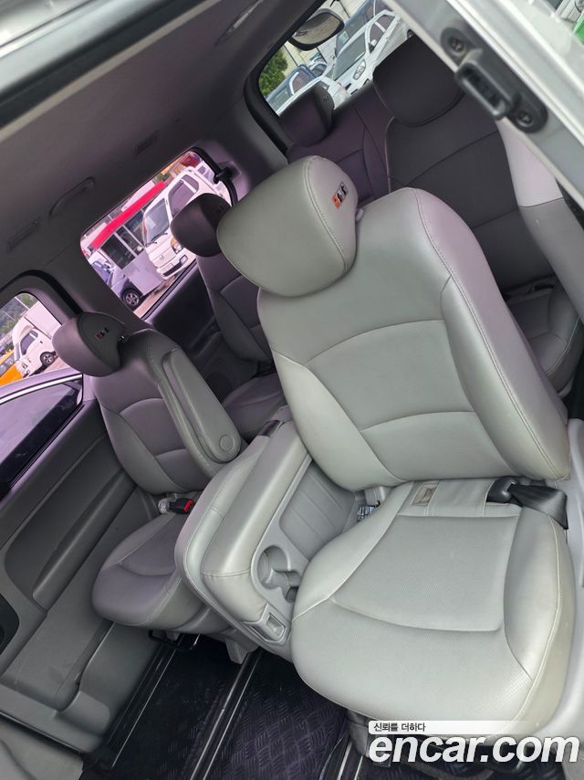 Hyundai Starex 2019 — photo 9
