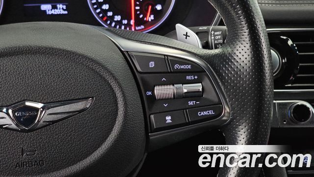 Genesis G70 2018 — photo 24