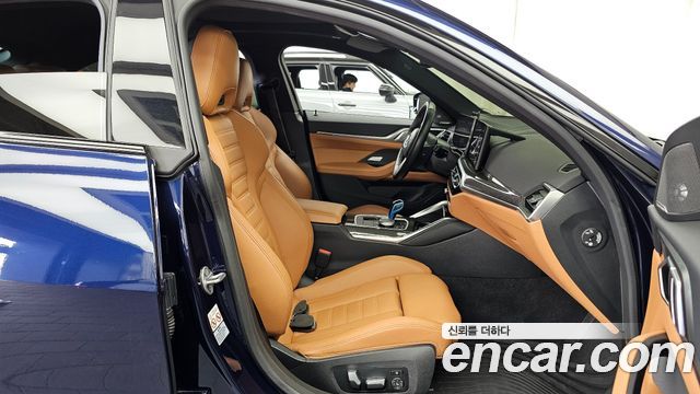 BMW i4 2022 — photo 17