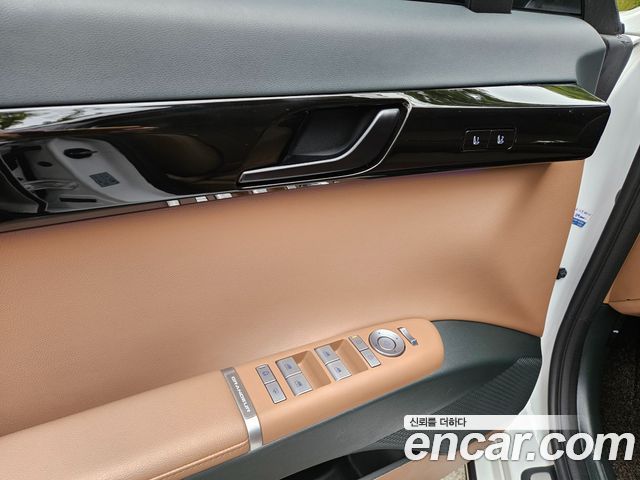 Hyundai Grandeur 2023 — photo 16