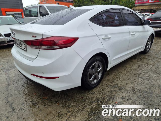 Hyundai AVANTE 2017 — photo 6