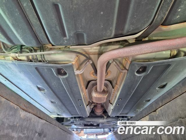 Hyundai AVANTE 2017 — photo 19